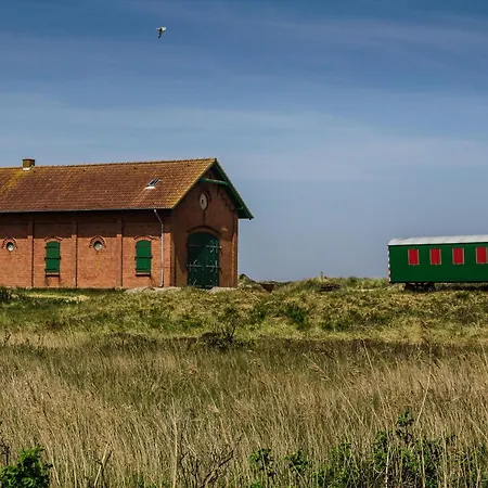 Strandhuus Holiday home