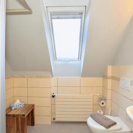Strandhuus Holiday home *